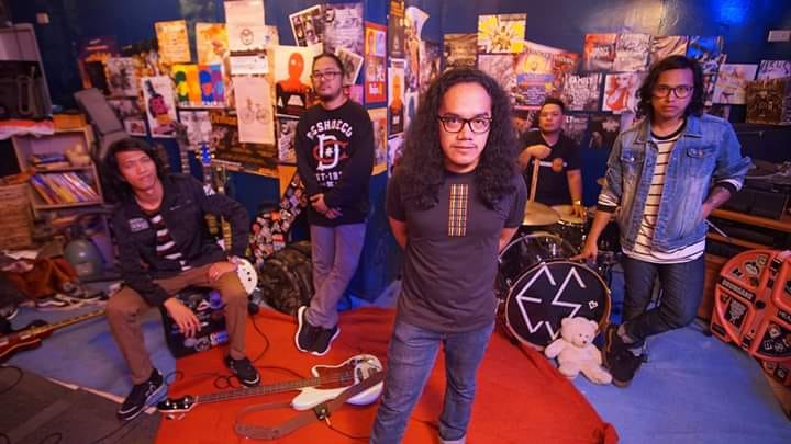End Street Teams Up With Clarence Fajardo of Lostthreads For New Single